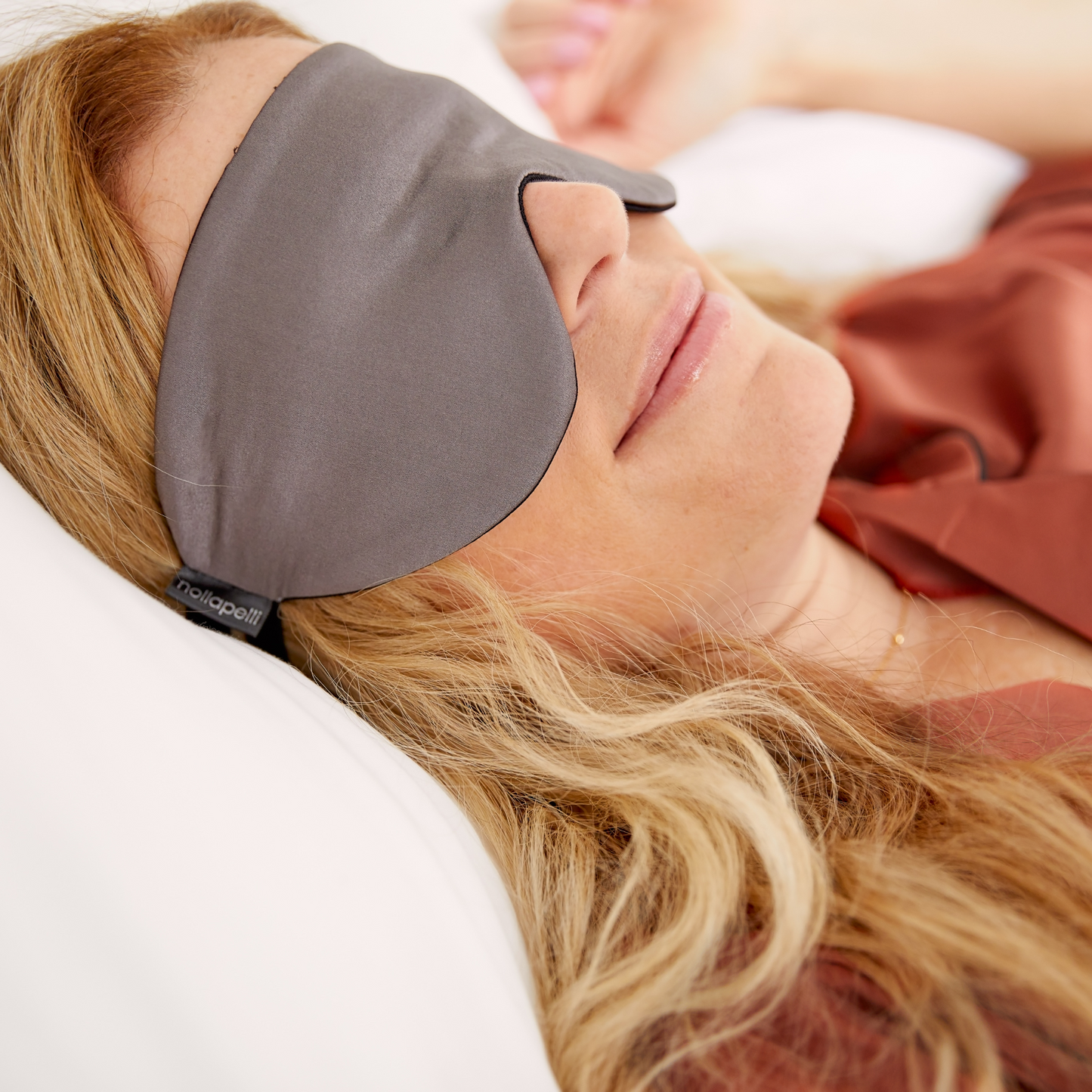 
                  
                    Beauty Sleep Mask
                  
                